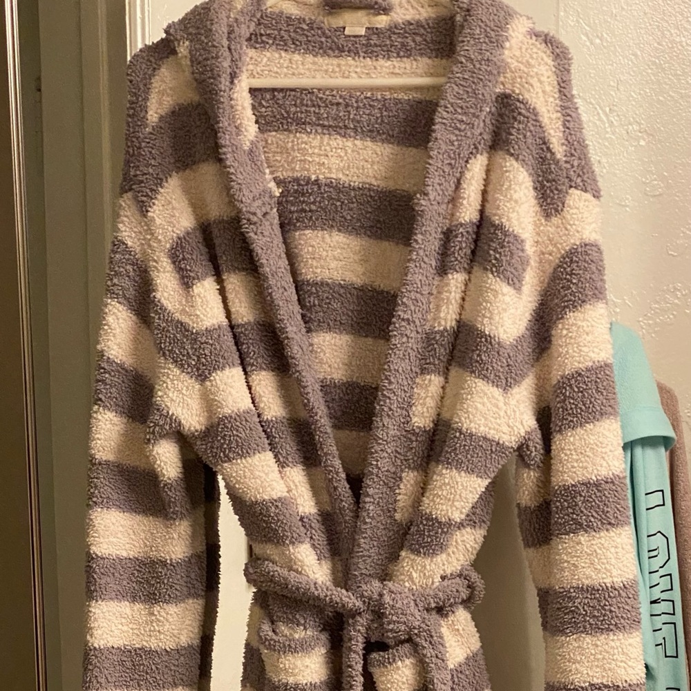 Barefoot Dreams CozyChic Gray Striped Hooded Long Sleeve Short Medium Robe